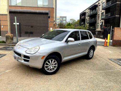 2005 Porsche Cayenne Base (M6)