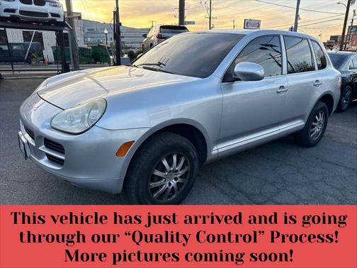 2005 Porsche Cayenne Base (M6)