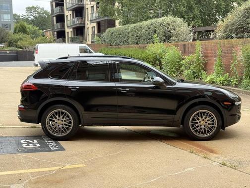 2016 Porsche Cayenne S
