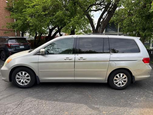 Mocha Metallic 2009 Honda Odyssey EX-L