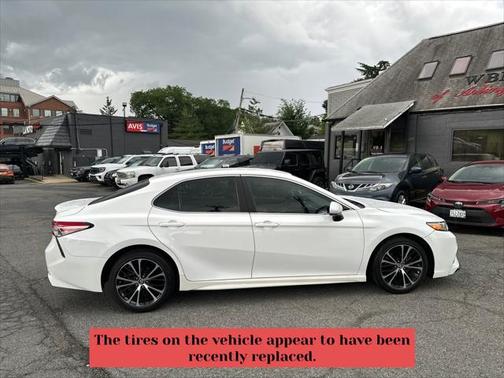 2018 Toyota Camry SE