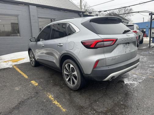 2023 Ford Escape Platinum