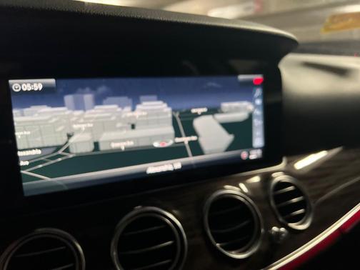 2018 Mercedes-Benz E-Class 4MATIC