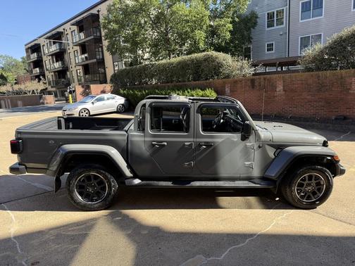 2021 Jeep Gladiator Overland