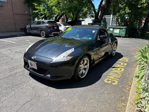 Magnetic Black Metallic 2010 Nissan 370Z Touring