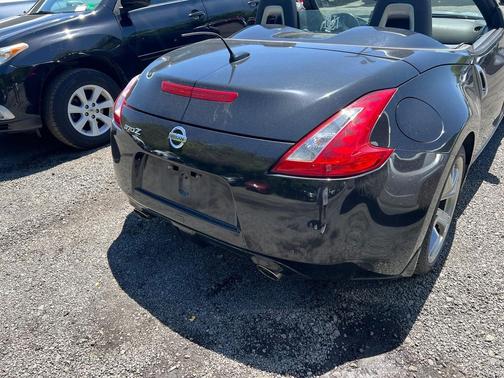 Magnetic Black Metallic 2010 Nissan 370Z Touring