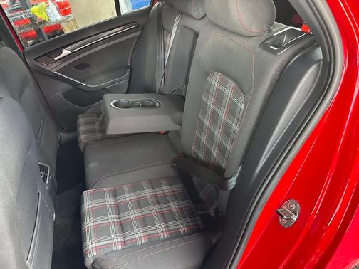 2017 Volkswagen Golf GTI 2.0T S 4-Door