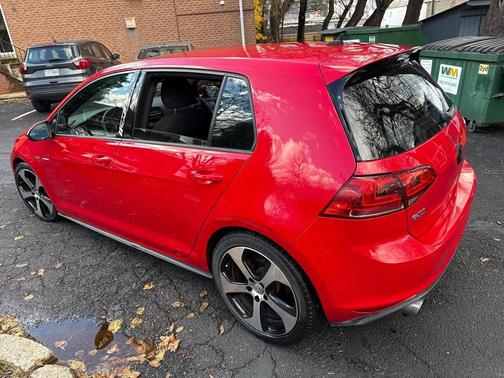 2017 Volkswagen Golf GTI 2.0T S 4-Door