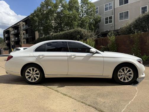 2017 Mercedes-Benz E-Class 4MATIC