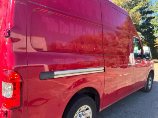 2012 Nissan NV Cargo 2500 SV