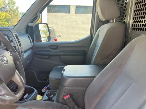 2012 Nissan NV Cargo 2500 SV