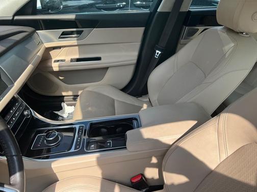 2020 Jaguar XF 25t Prestige AWD Automatic