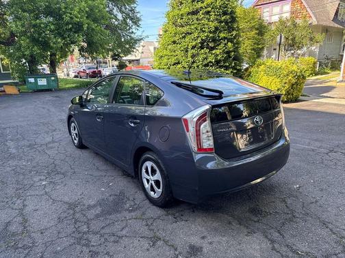 Winter Gray Metallic 2015 Toyota Prius Four