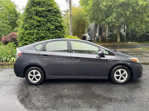 Winter Gray Metallic 2015 Toyota Prius Four