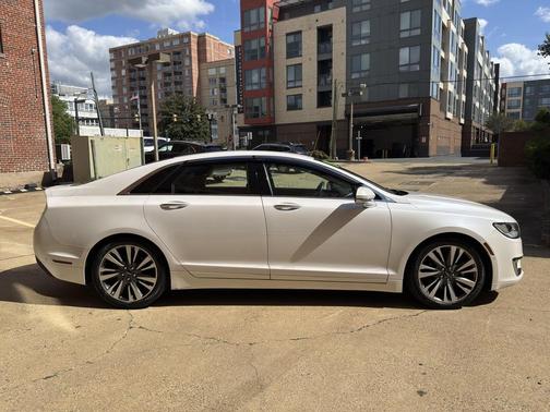 2019 Lincoln MKZ Reserve II