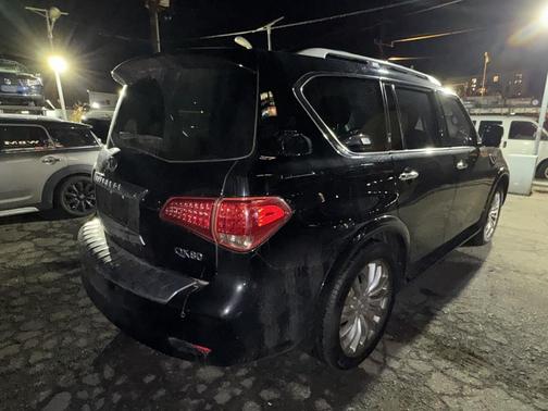 2015 INFINITI QX80 Base