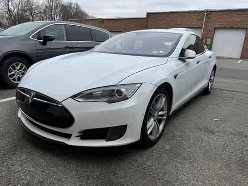 2015 Tesla Model S 85D