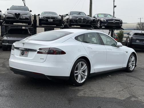 2015 Tesla Model S 85D