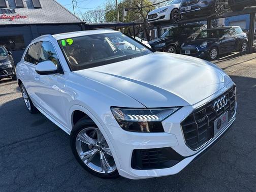Carrara White 2019 Audi Q8 3.0T Premium Plus