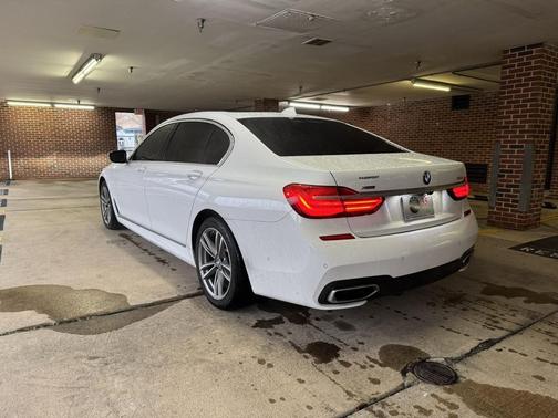 2018 BMW 750 i xDrive
