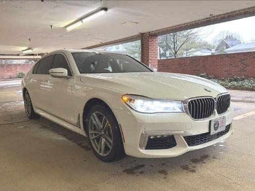 2018 BMW 750 i xDrive