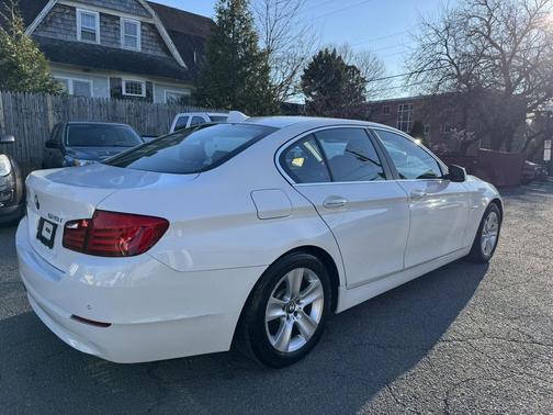 Alpine White 2013 BMW 528 xDrive