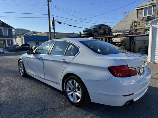 Alpine White 2013 BMW 528 xDrive