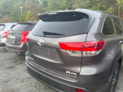 2018 Toyota Highlander SE