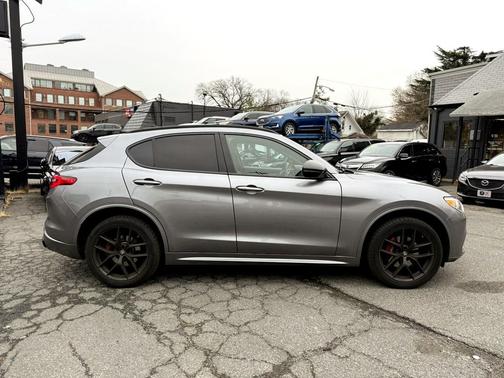 2020 Alfa Romeo Stelvio Ti Sport