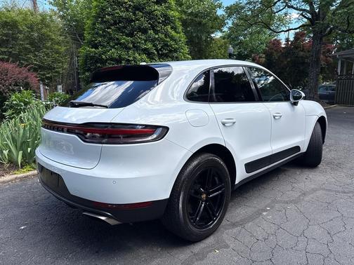 Carrara White Metallic 2020 Porsche Macan Macan