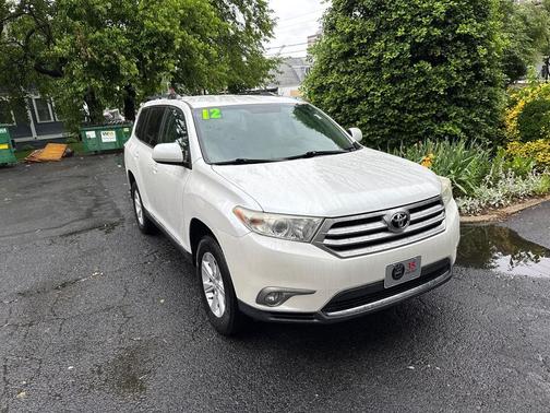 Blizzard Pearl 2012 Toyota Highlander SE