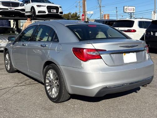 2012 Chrysler 200 Limited