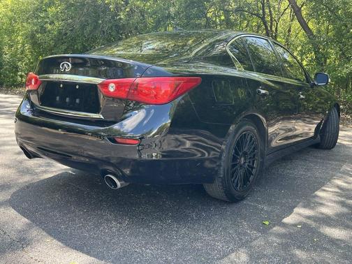 Black 2015 INFINITI Q50 Premium
