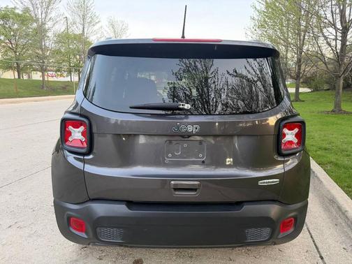 Granite Crystal Metallic Clearcoat 2021 Jeep Renegade Latitude