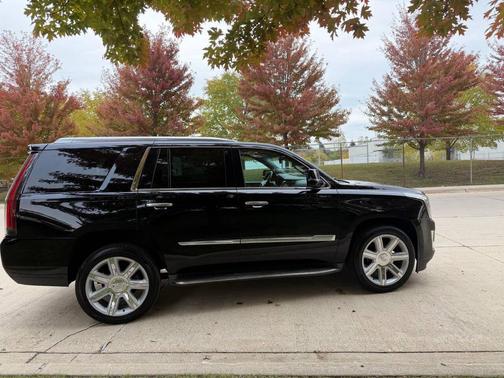 2015 Cadillac Escalade Luxury