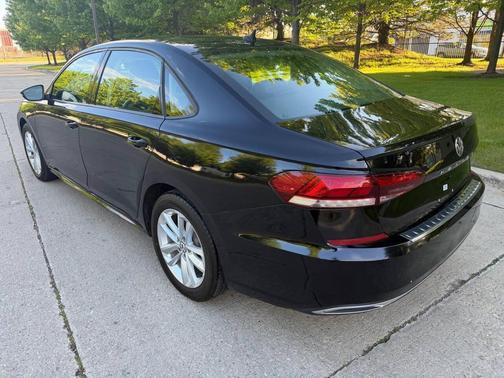 Deep Black Pearl 2020 Volkswagen Passat 2.0T S