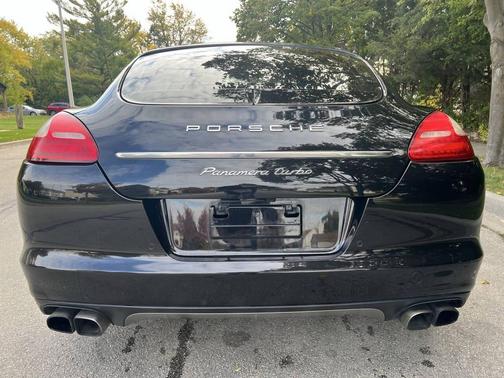2011 Porsche Panamera Turbo