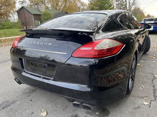 2011 Porsche Panamera Turbo