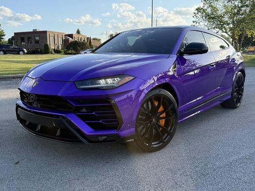 2022 Lamborghini Urus Graphite Capsule