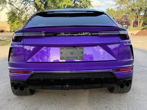 2022 Lamborghini Urus Graphite Capsule