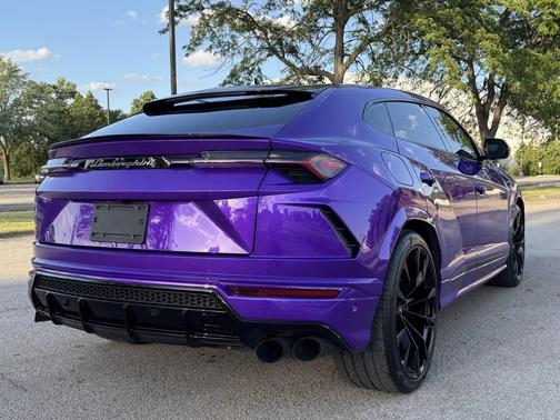 2022 Lamborghini Urus Graphite Capsule