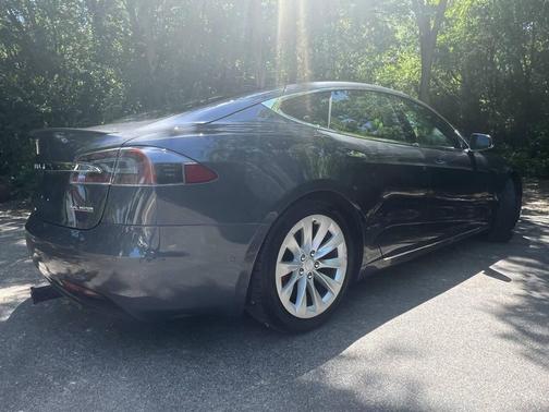 Gray 2019 Tesla Model S Performance