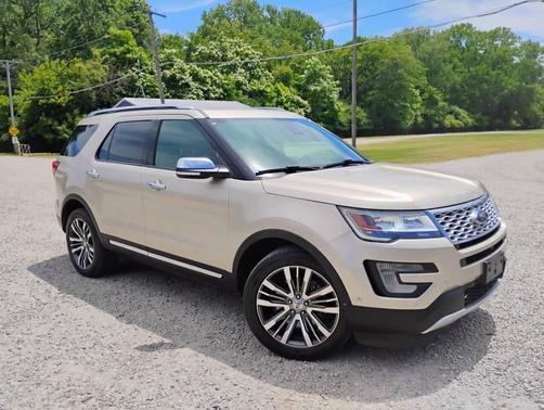 White Gold Metallic 2017 Ford Explorer Platinum