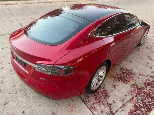 2017 Tesla Model S 75D