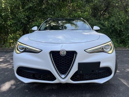 Alfa White 2018 Alfa Romeo Stelvio Ti