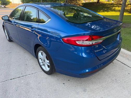Blue 2018 Ford Fusion SE