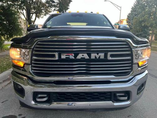 2022 RAM 3500 Lone Star Crew Cab 4x4 8' Box