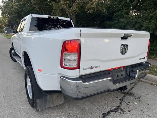 2022 RAM 3500 Lone Star Crew Cab 4x4 8' Box