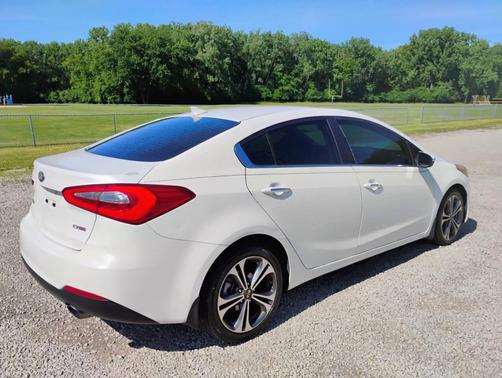Snow White Pearl 2014 Kia Forte EX