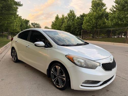 Snow White Pearl 2014 Kia Forte EX